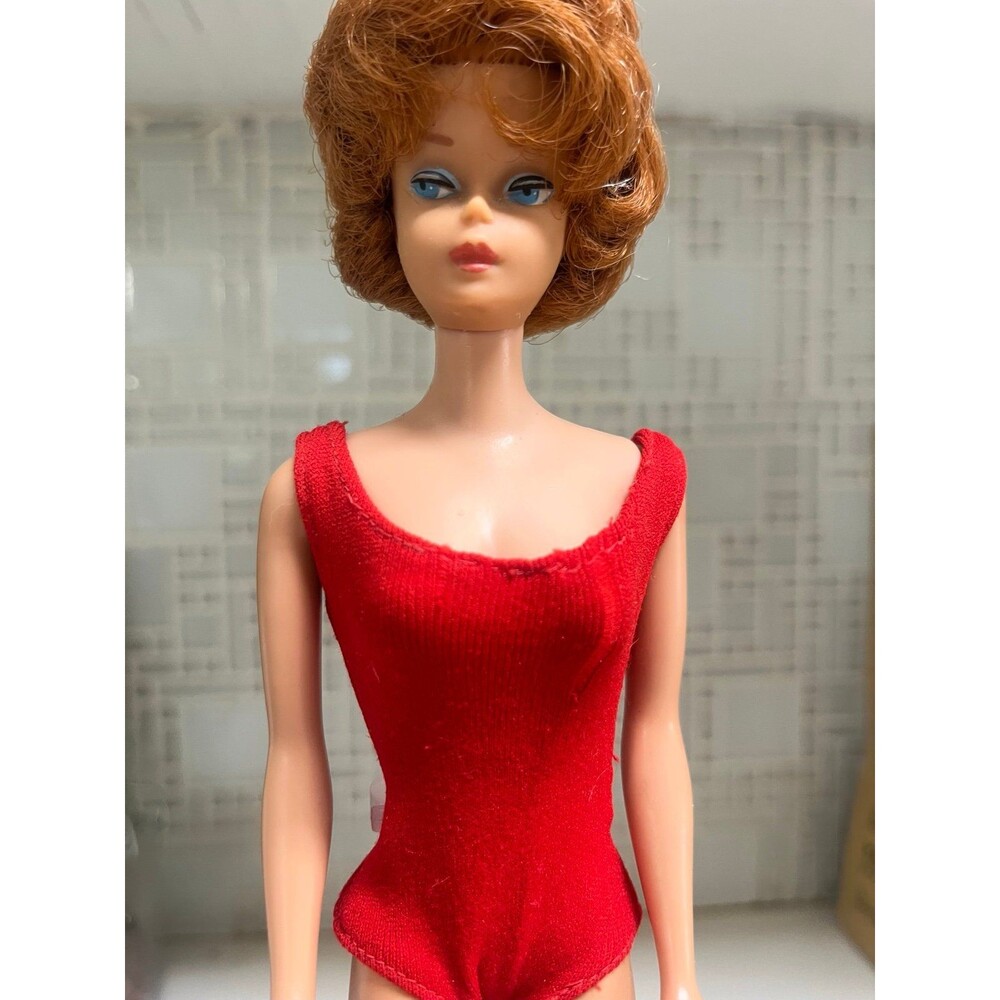 Vintage Titian Bubble Cut Barbie plus clothes